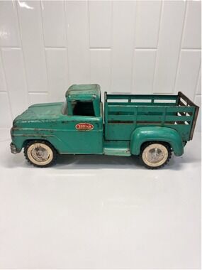 Vintage 1960s Original Tonka Farm Stake Rack Sheep Sidestep Truck Green